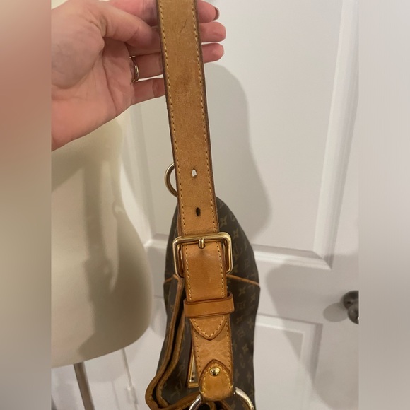 Authentic Louis Vuitton Monogram Galleria Pm - Picture 14 of 15